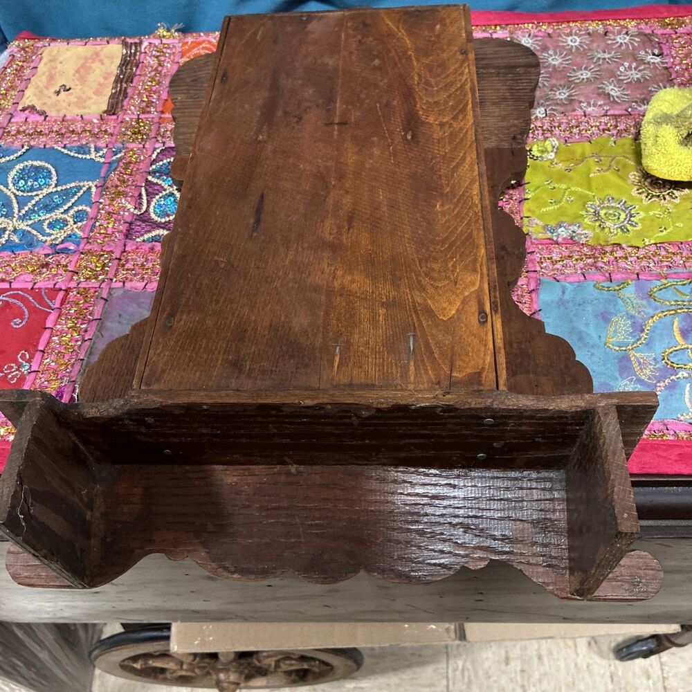 Antique Waterbury Gingerbread Clock with Alarm 8-Day, Time/Strike Needs Repair - Picture 10 of 12